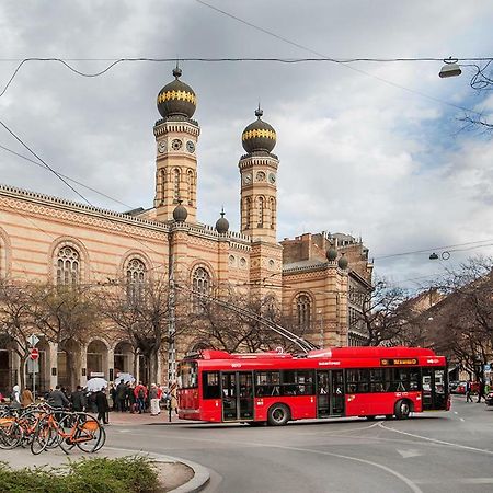Amilia Apartment Budapest Luaran gambar